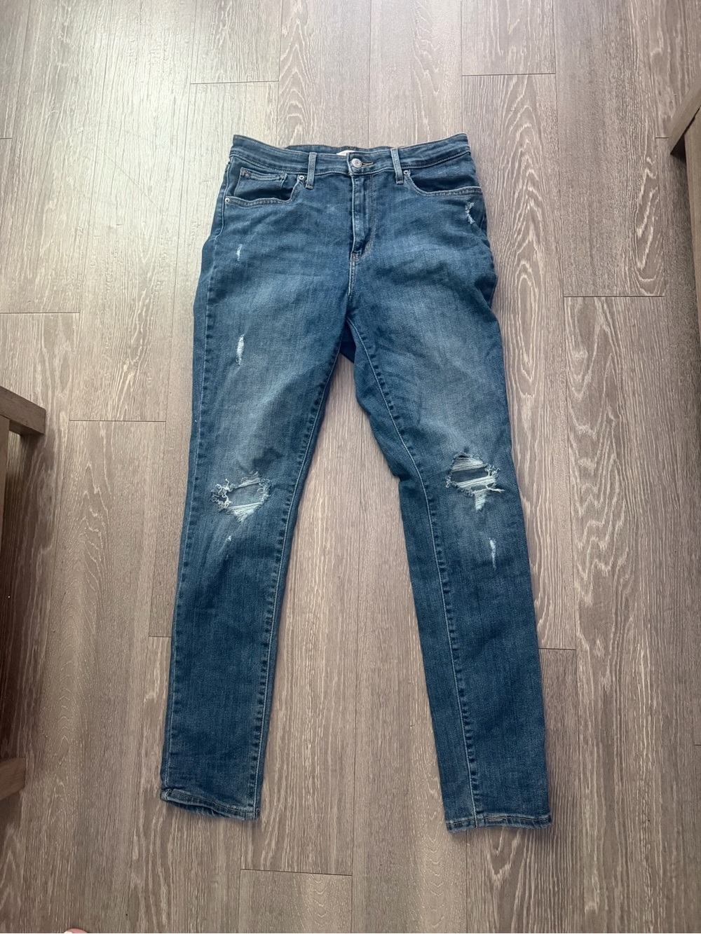 Levi's Women's Blue Ripped Skinny Jeans